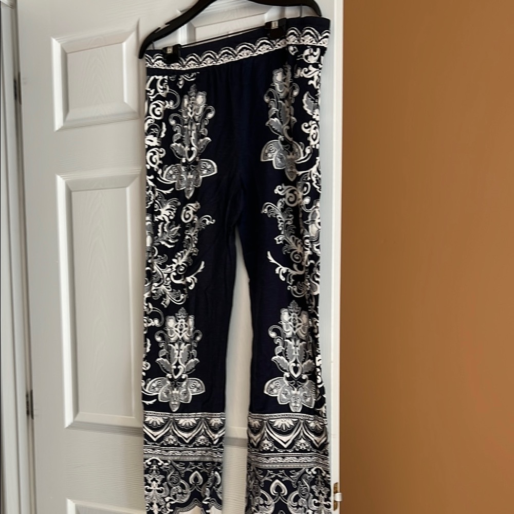 Cynthia Rowley Navy  and White slacks